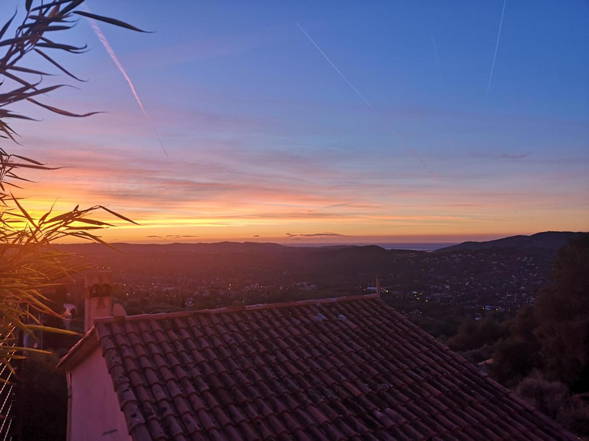 Vue Mer, Au Calme, Avec Jardin ! Spéracèdes Bagian luar foto